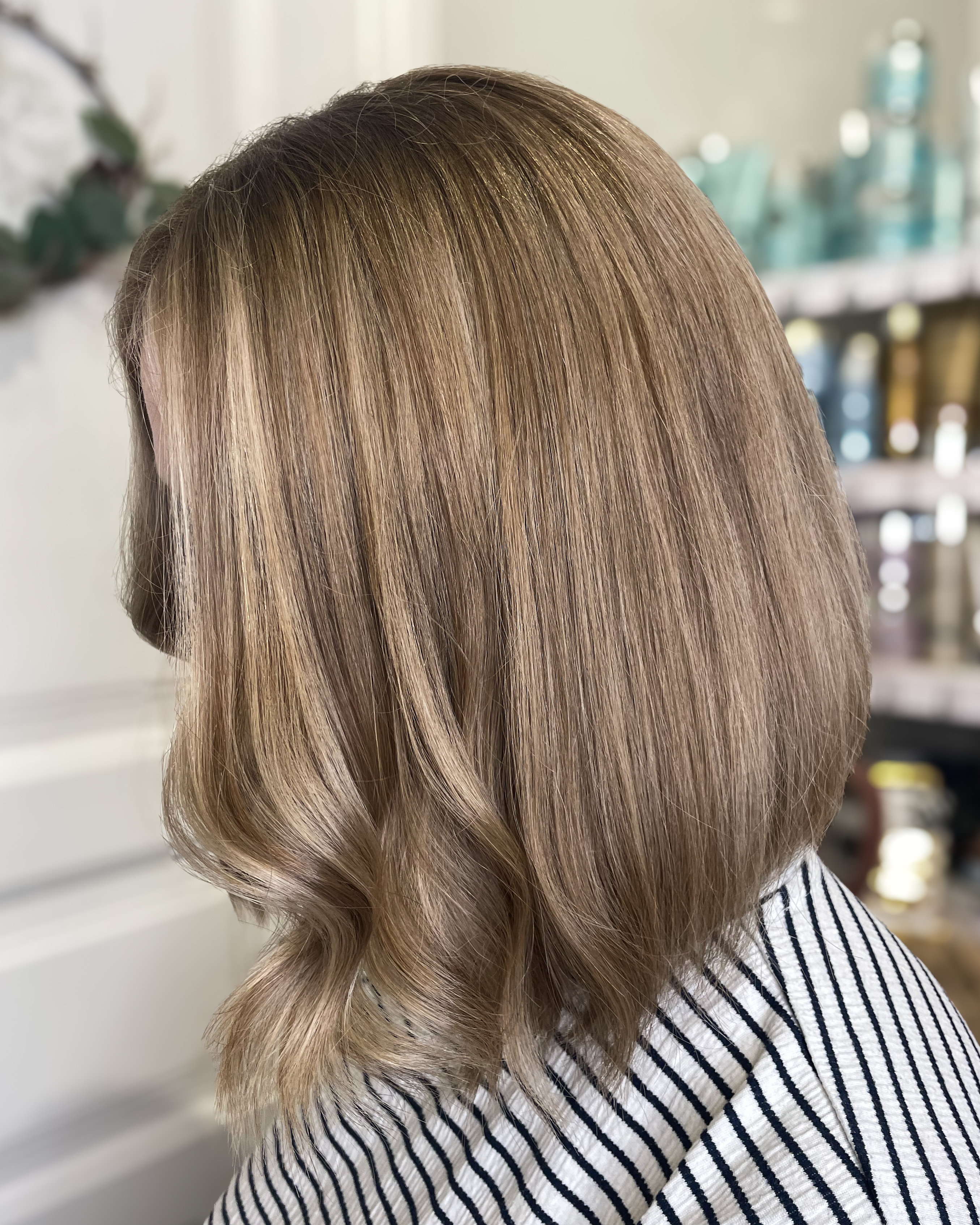 Från ett ofärgat hår till en beige färg