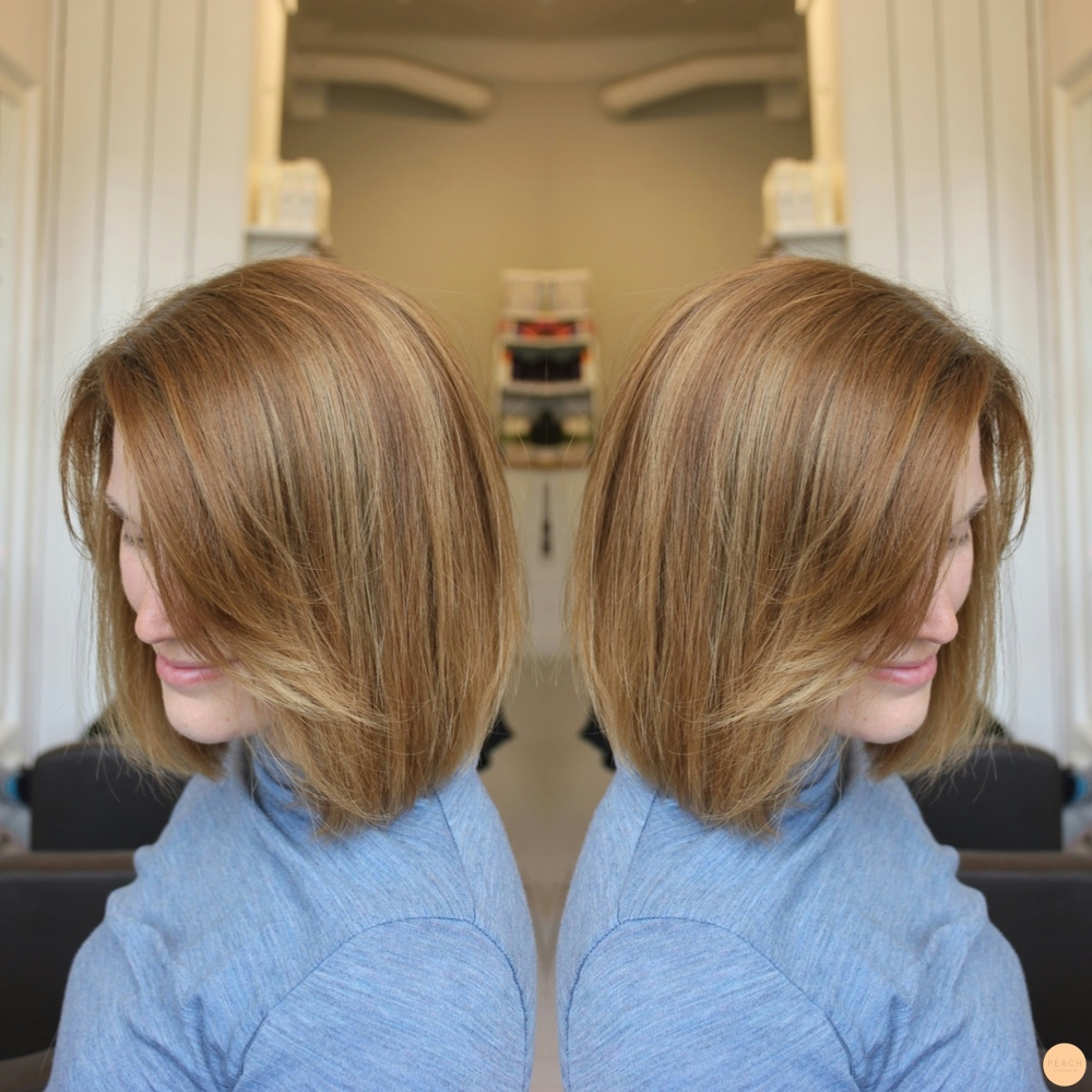 Page med svepande lång sidolugg