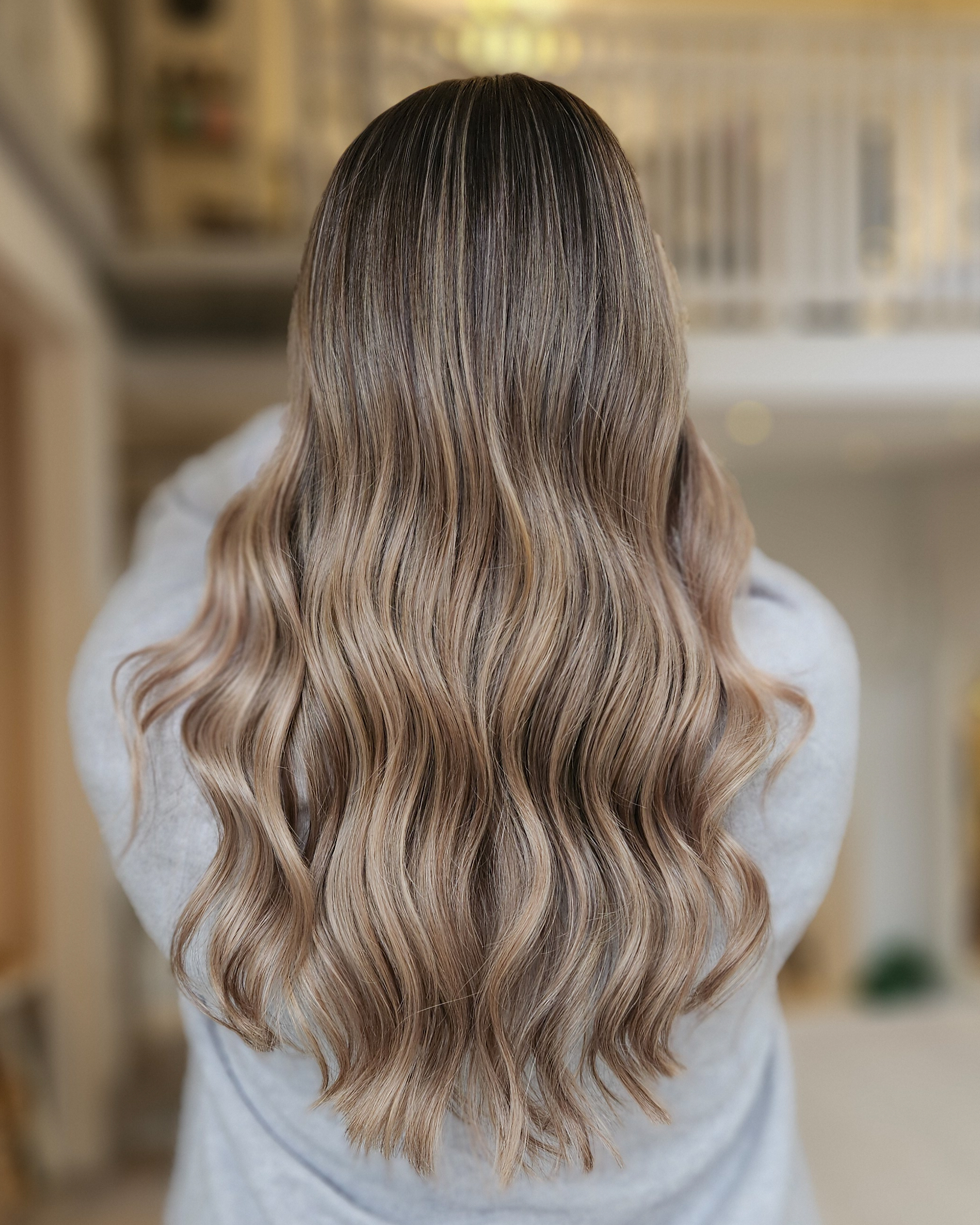 Krämig beige balayage