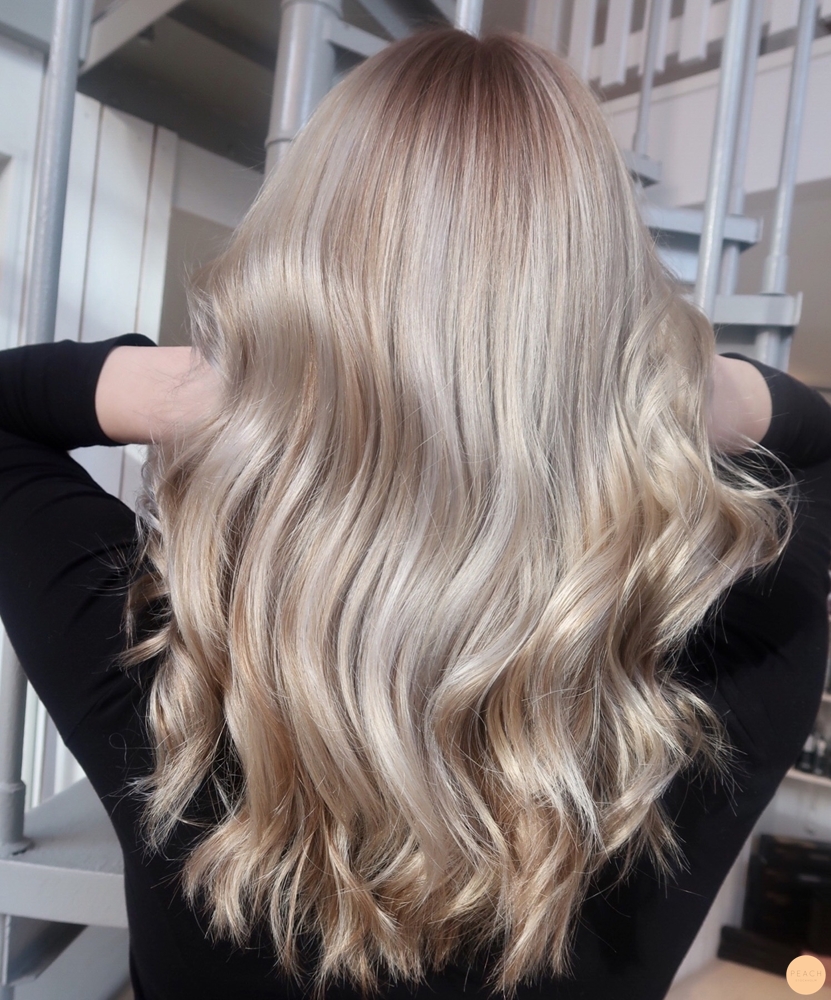 Kall blond balayage