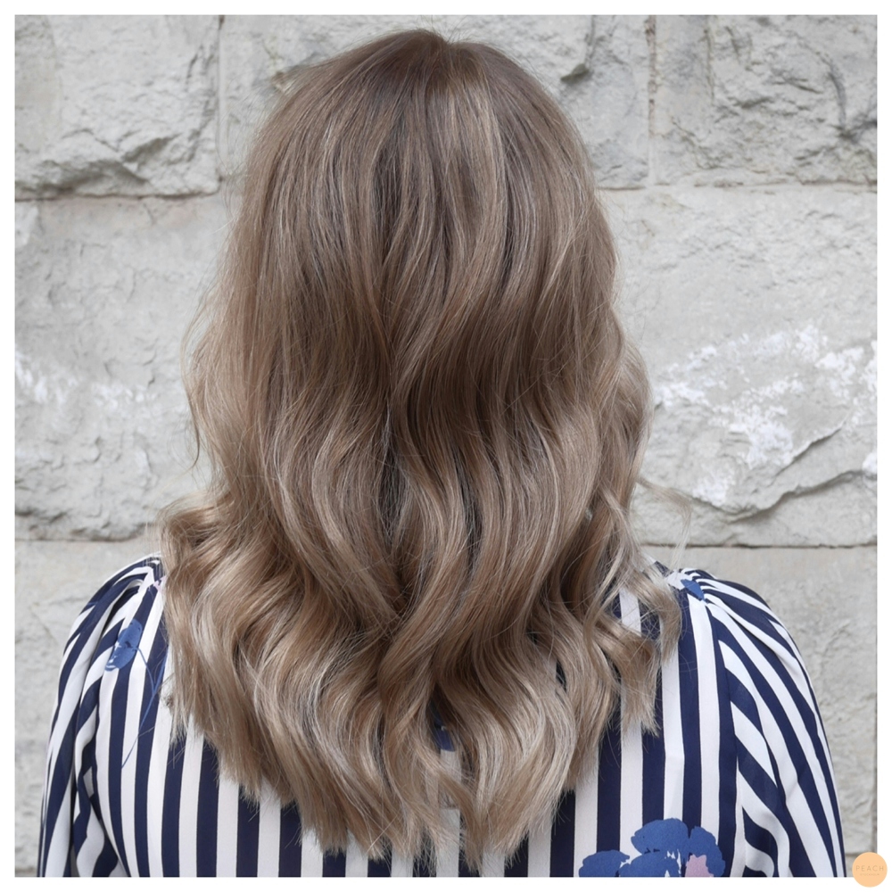 Kall beige balayage