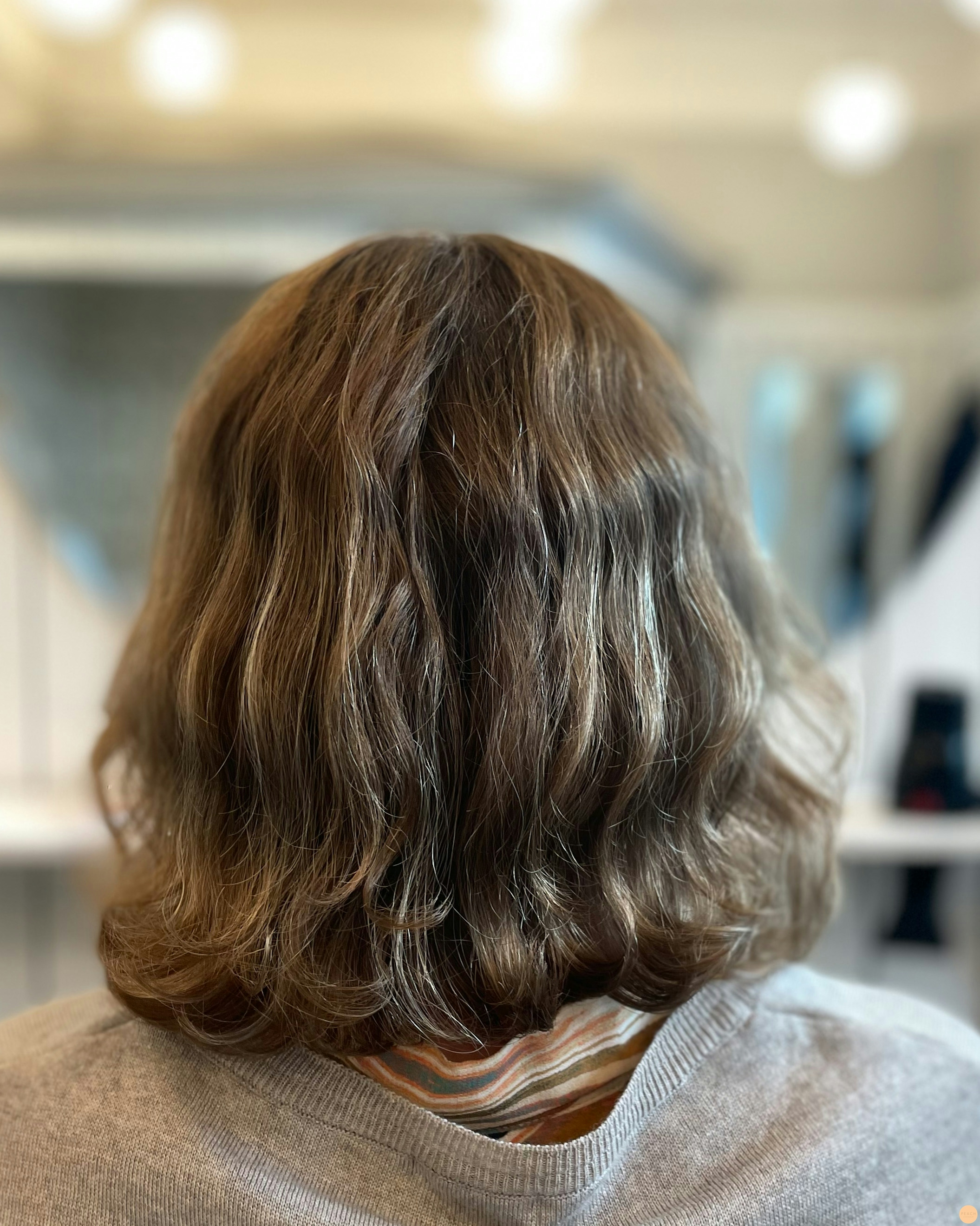 Kall beige blond hårfärg