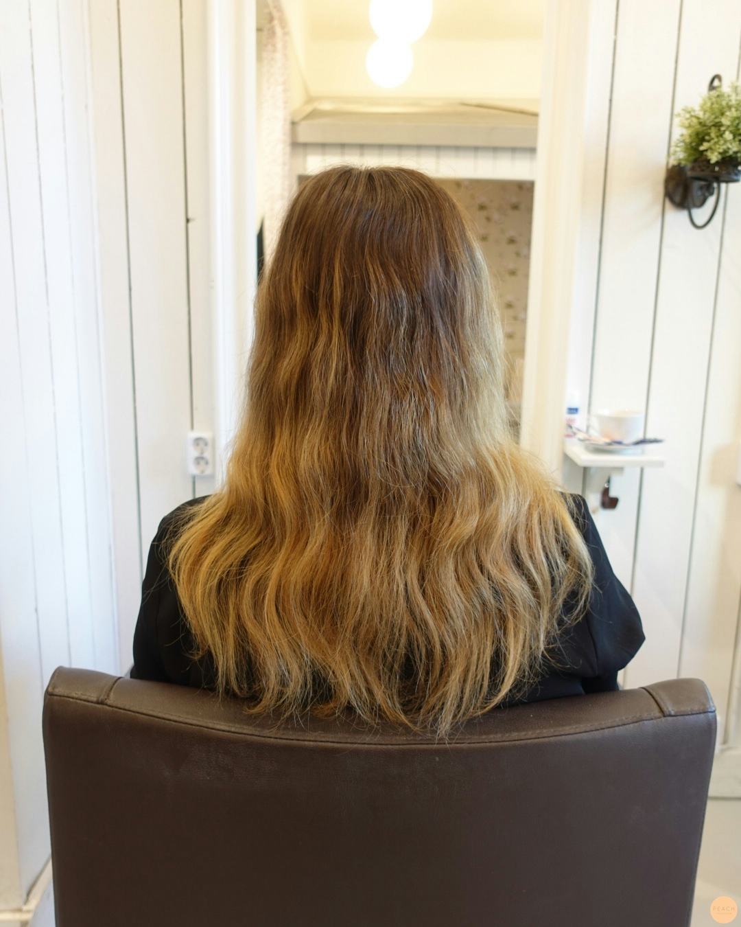 Havreblond hårfärg med ljusa slingor