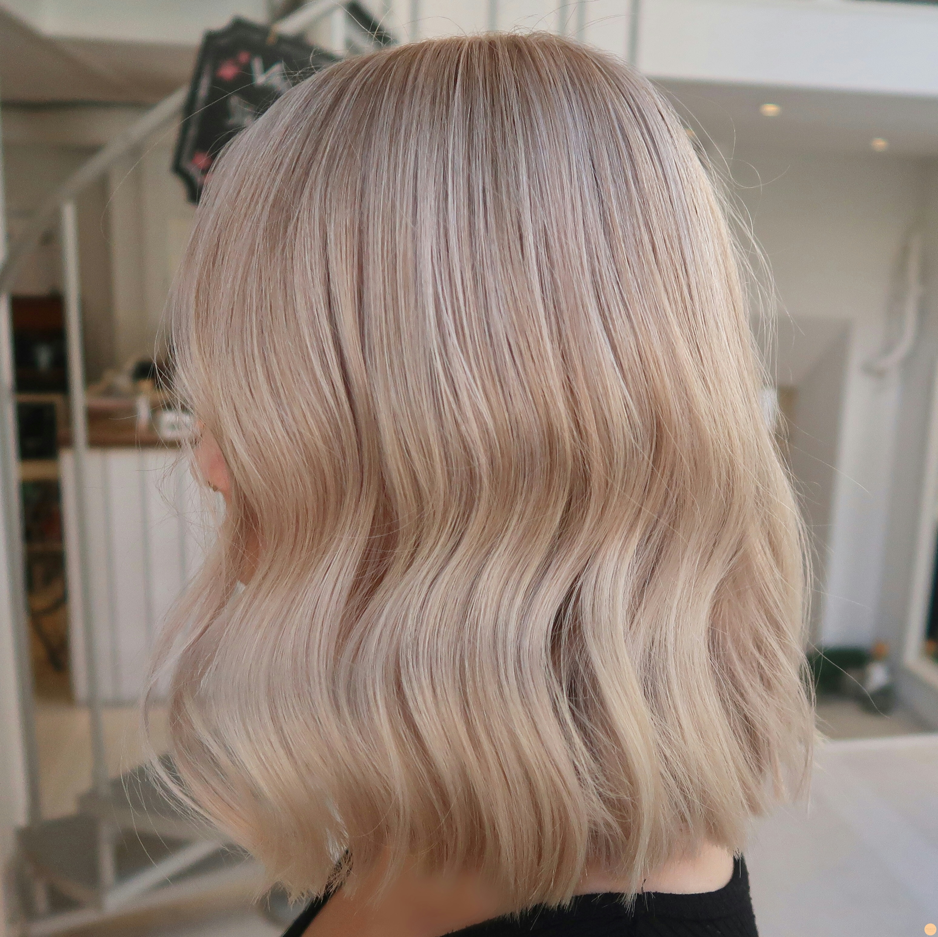 Sommarblond hårfärg