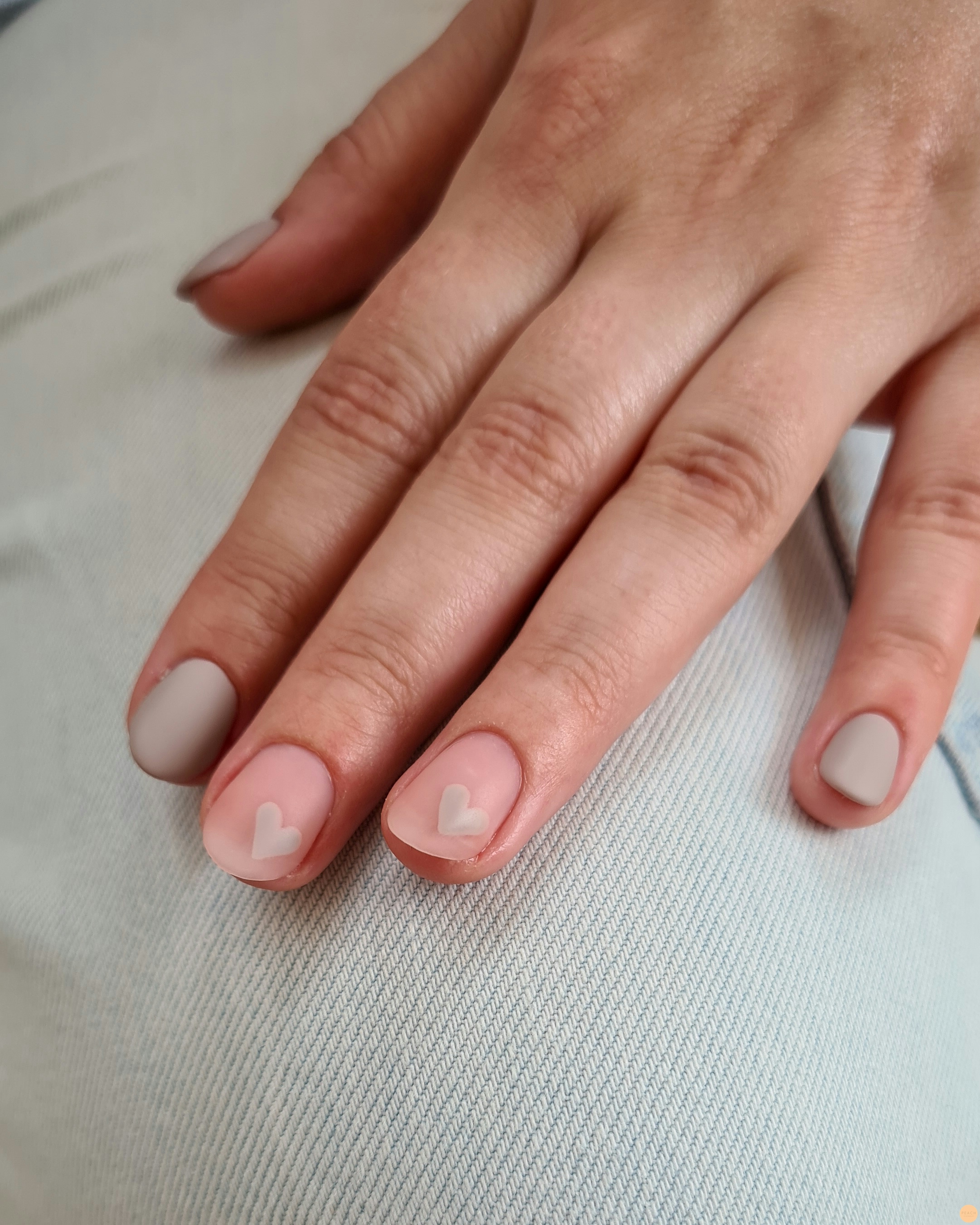 Nageldesign med hjärtan