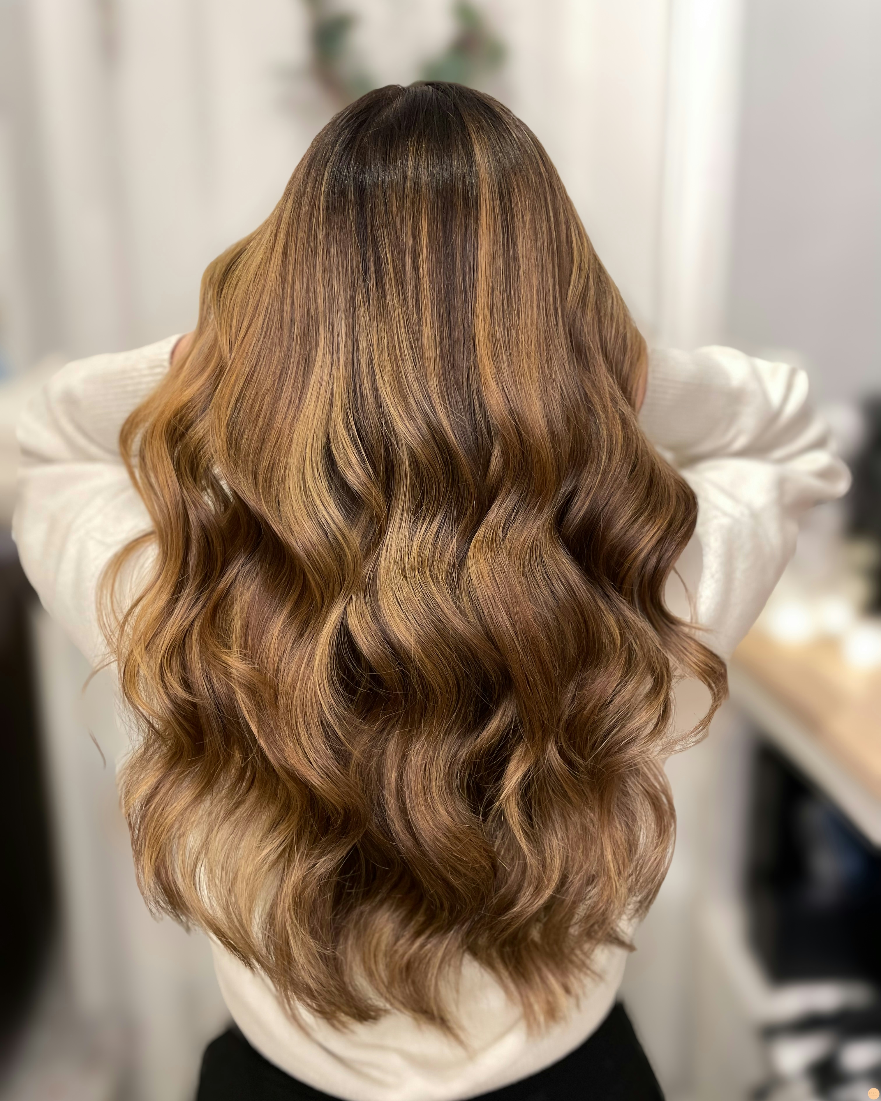 Balayage på mörkt hår