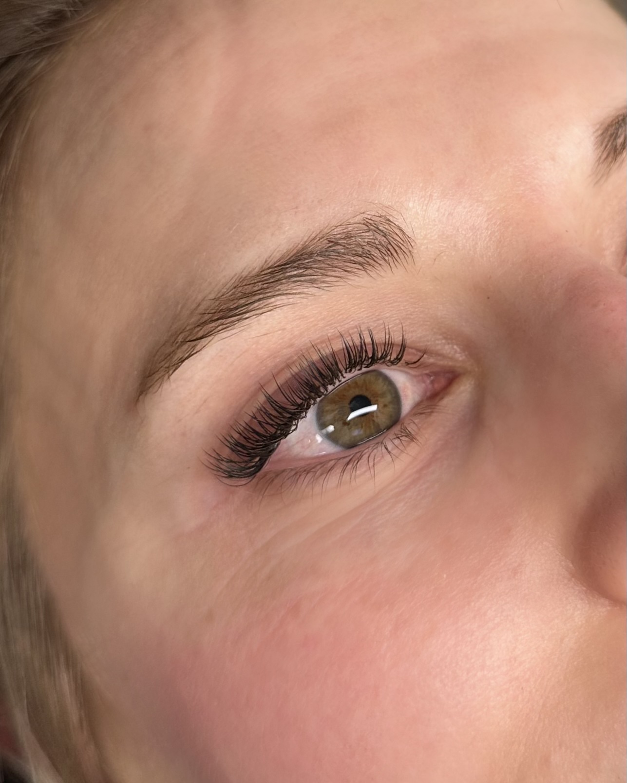 Fransförlängning naturlig look singelfransar