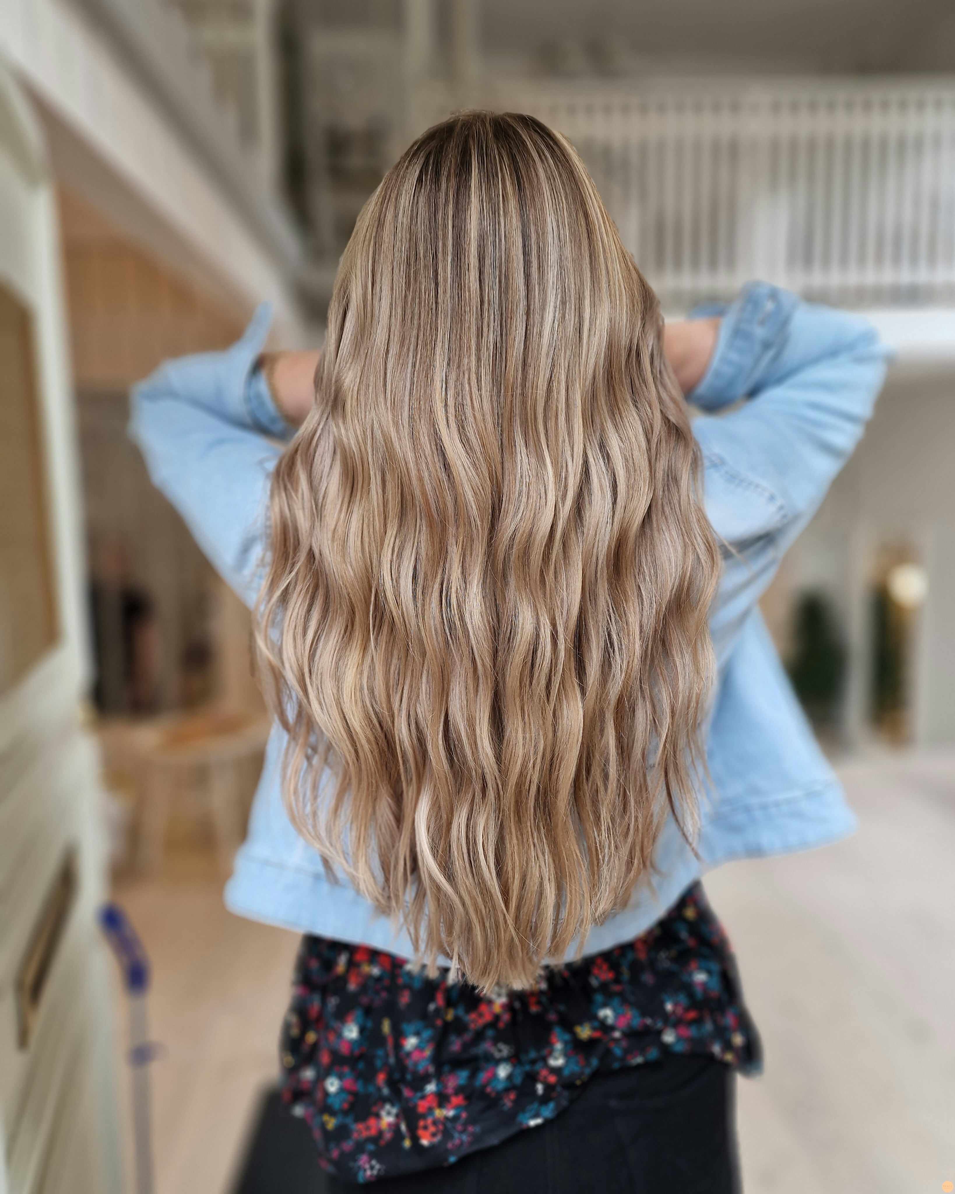 Light mushroom blonde