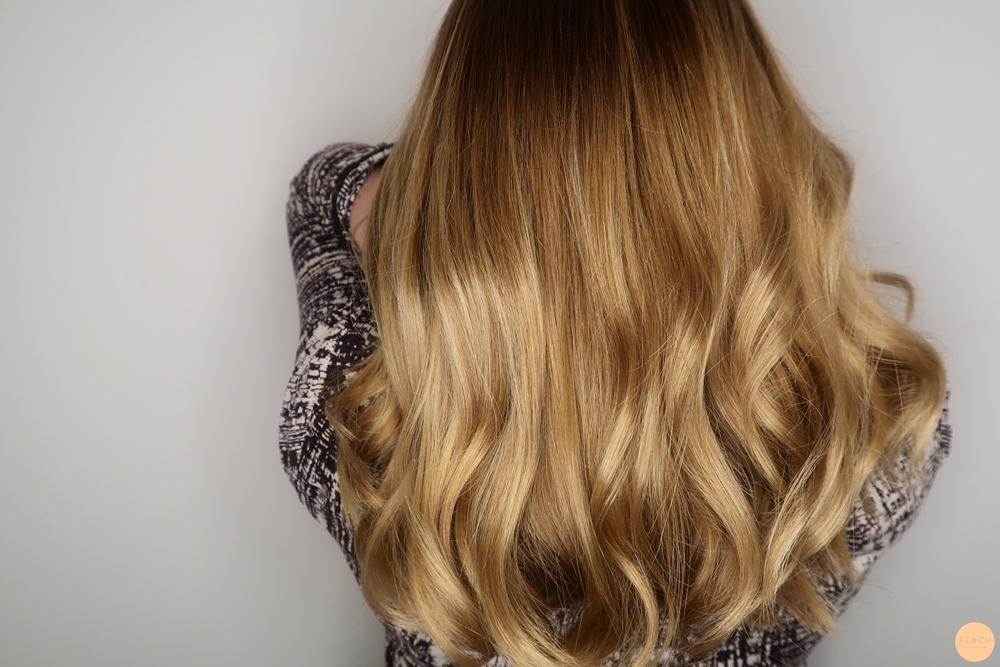 Balayagehår med varm guldblond ton