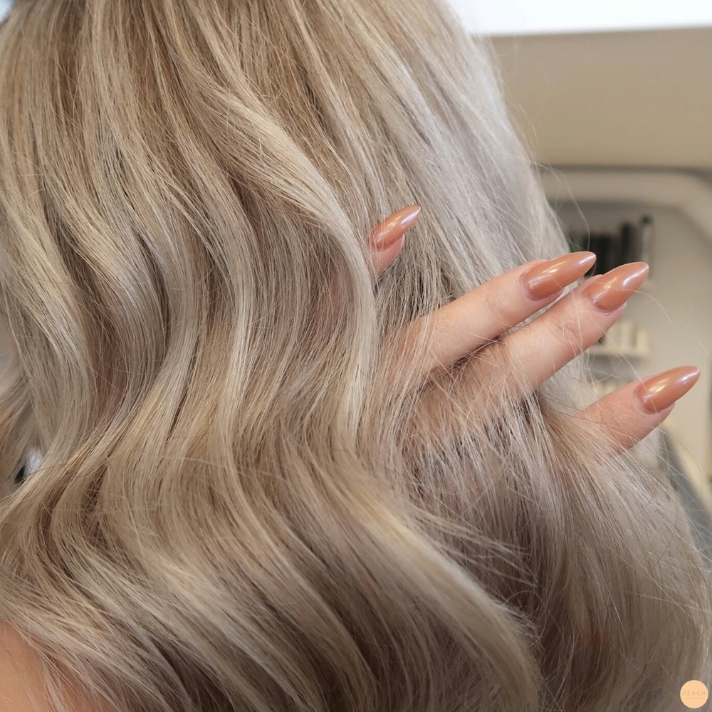 Lowlights i blont hår