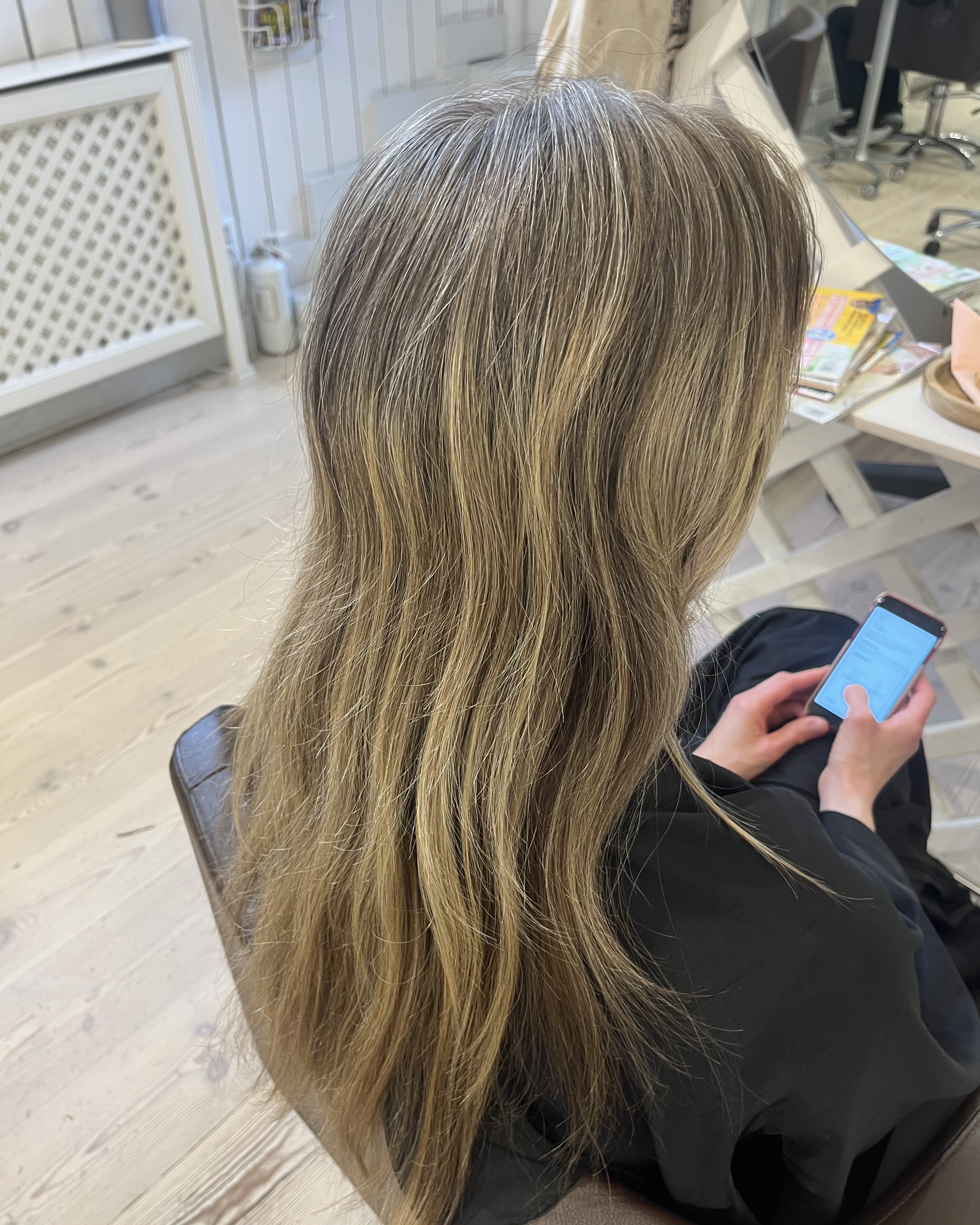 Beige blond hårfärg