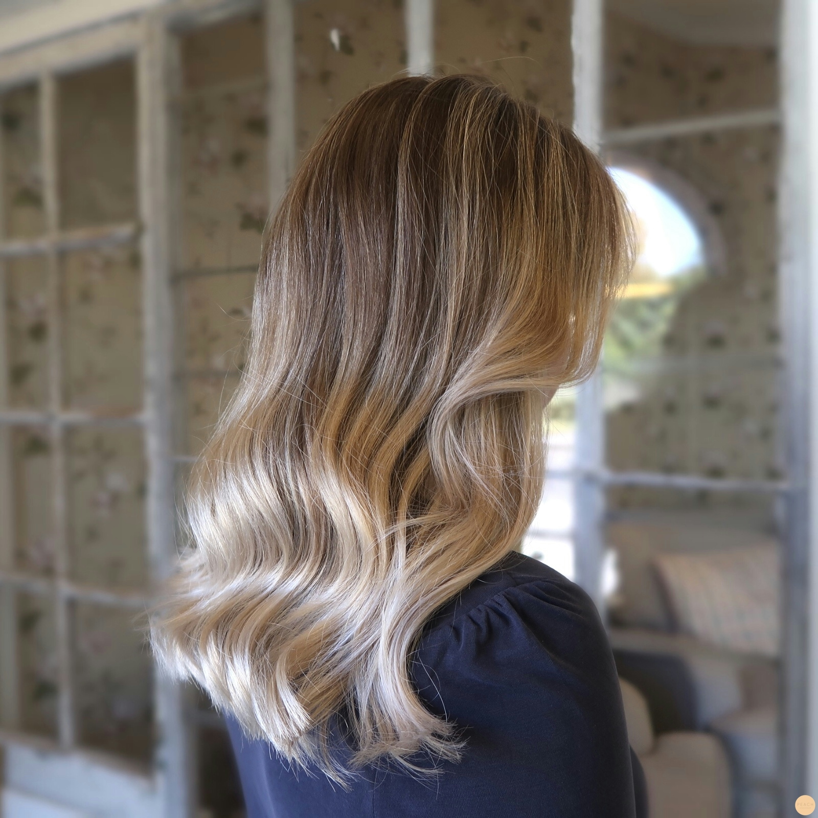 Lyxig blond med rootshadow