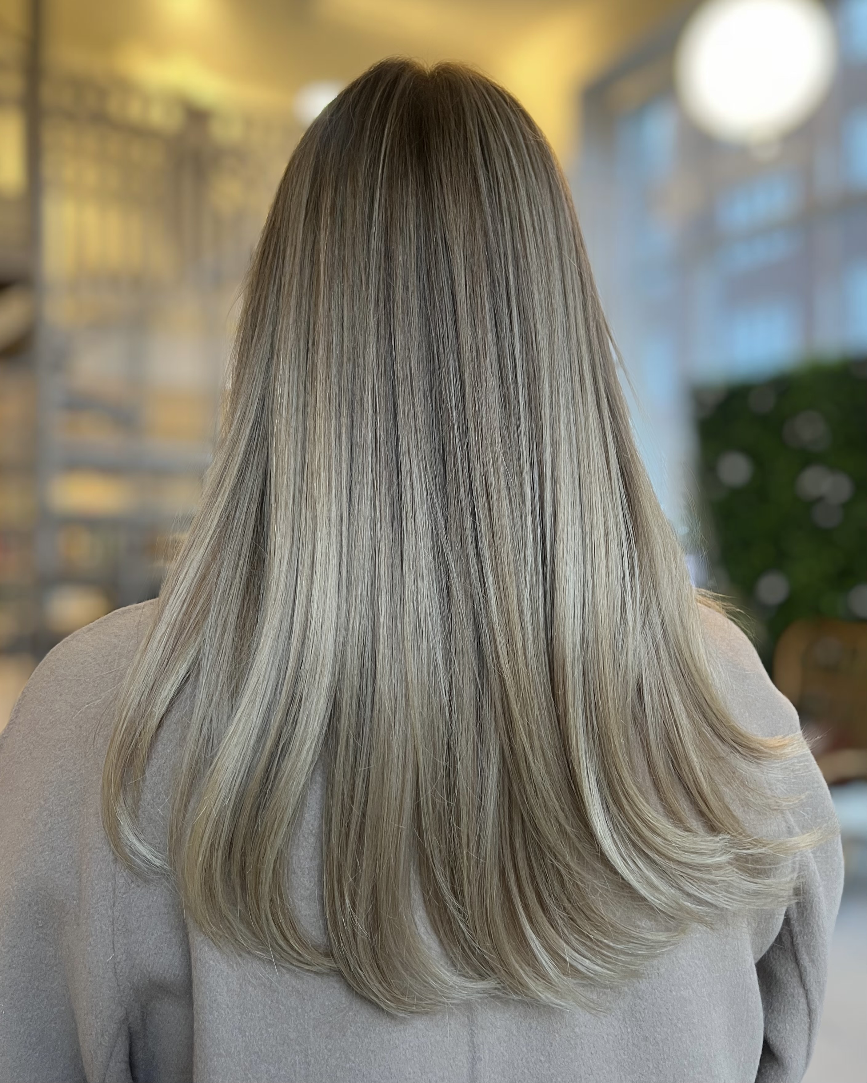 Beige blond hårfärg