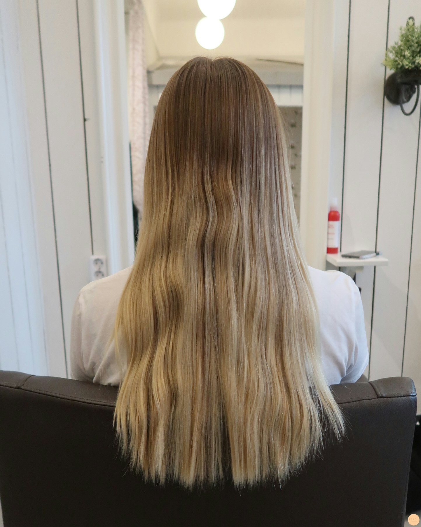 Lyxig guldblond hårfärg