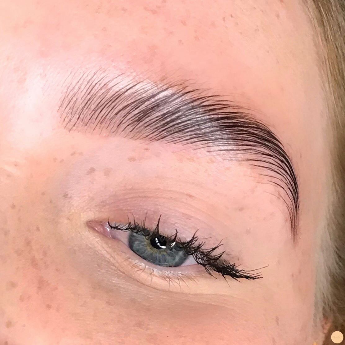 YUMI BROWS perfekta bryn