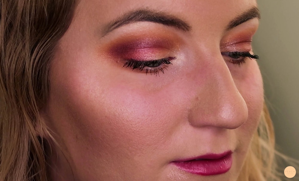 Designar min egen palett med ögonskuggor från Colourpop för att kanske inspirera er makeup till jul festen?