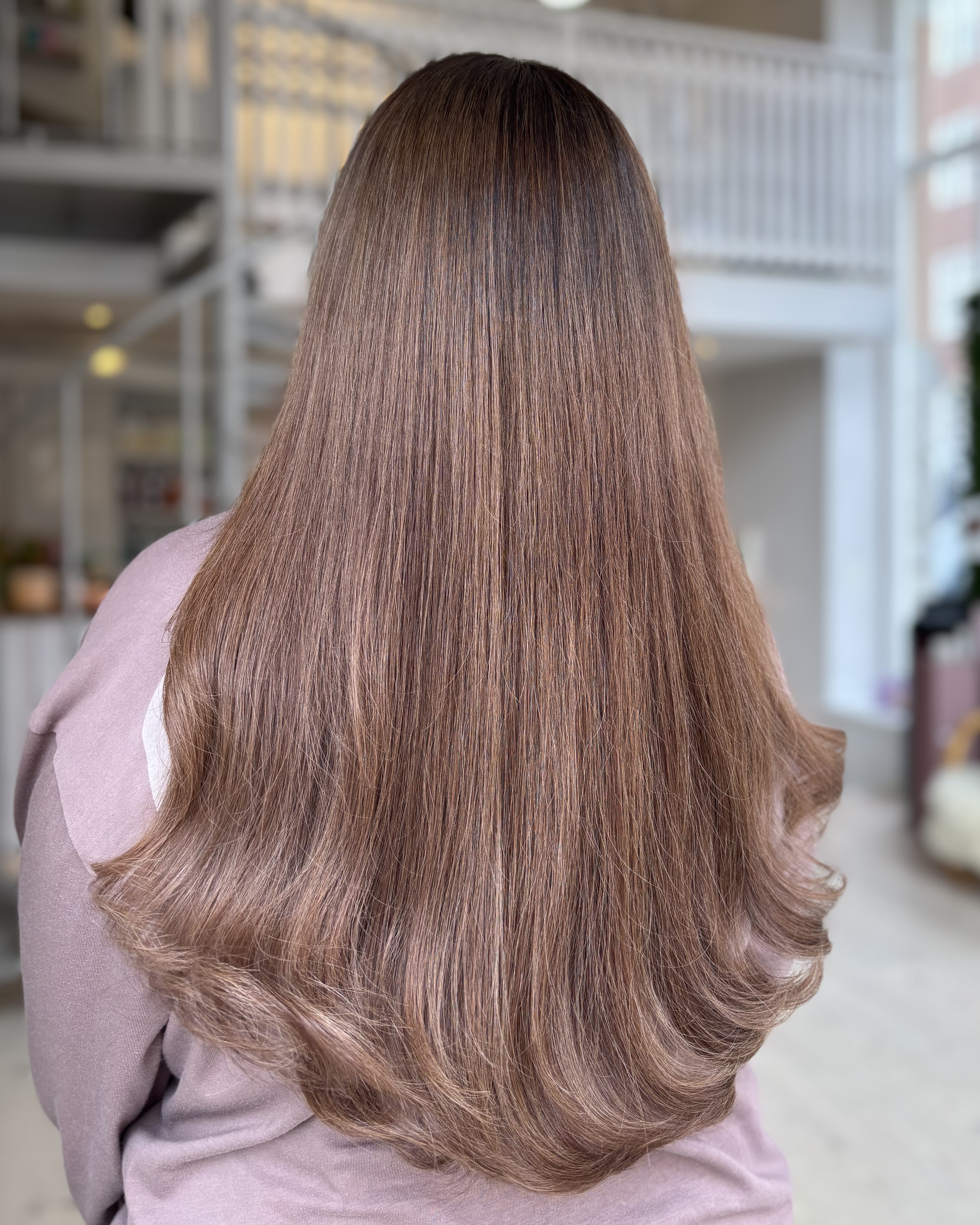 Varm ljusbrun hårfärg