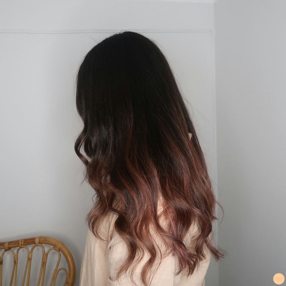 Brunt hår med rosa slingor