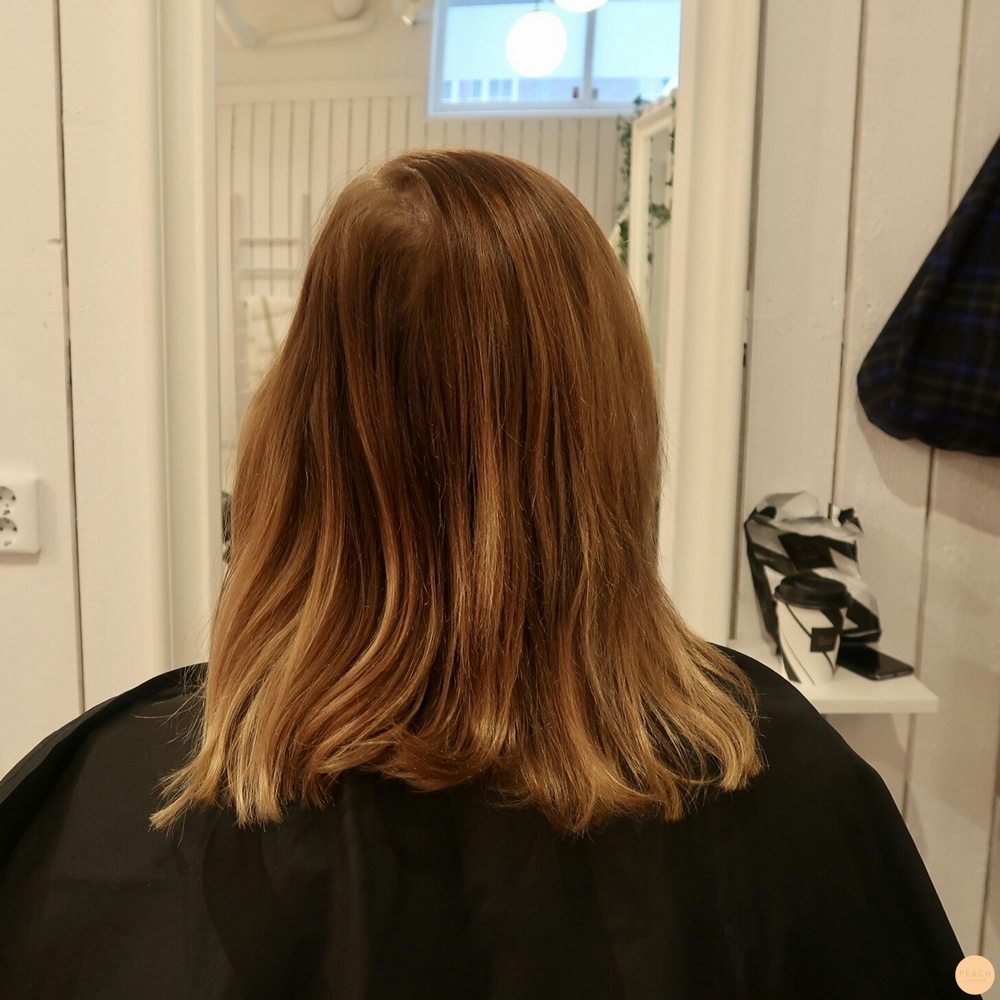 Naturliga extensions i en varm och kall hårfärg