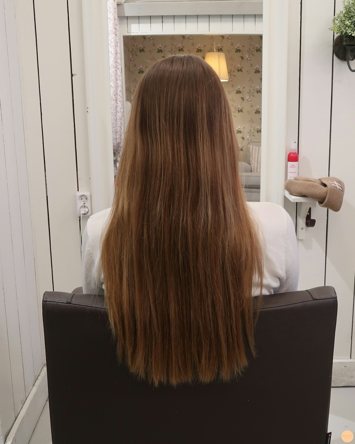 Bronde hårfärg trend 2021 med ljusa slingor