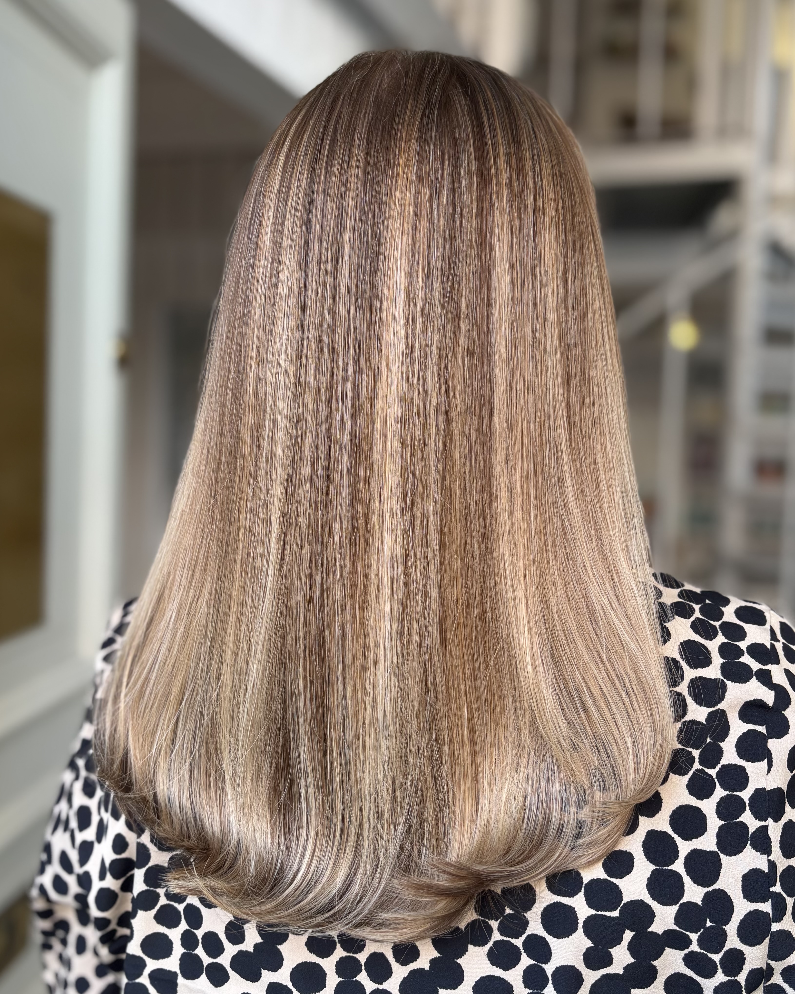 Varm beige hårfärg