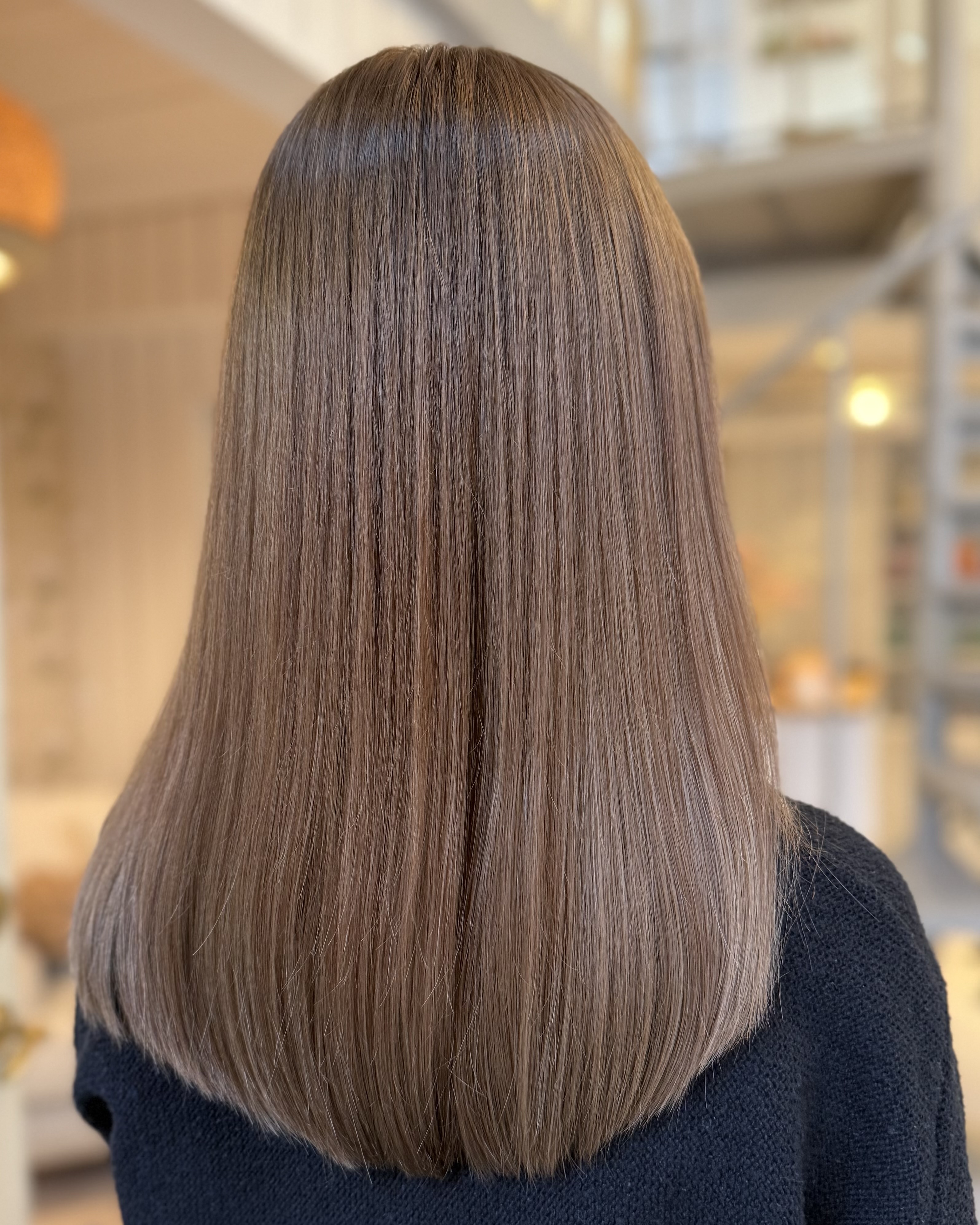 Natural hair color with money piece