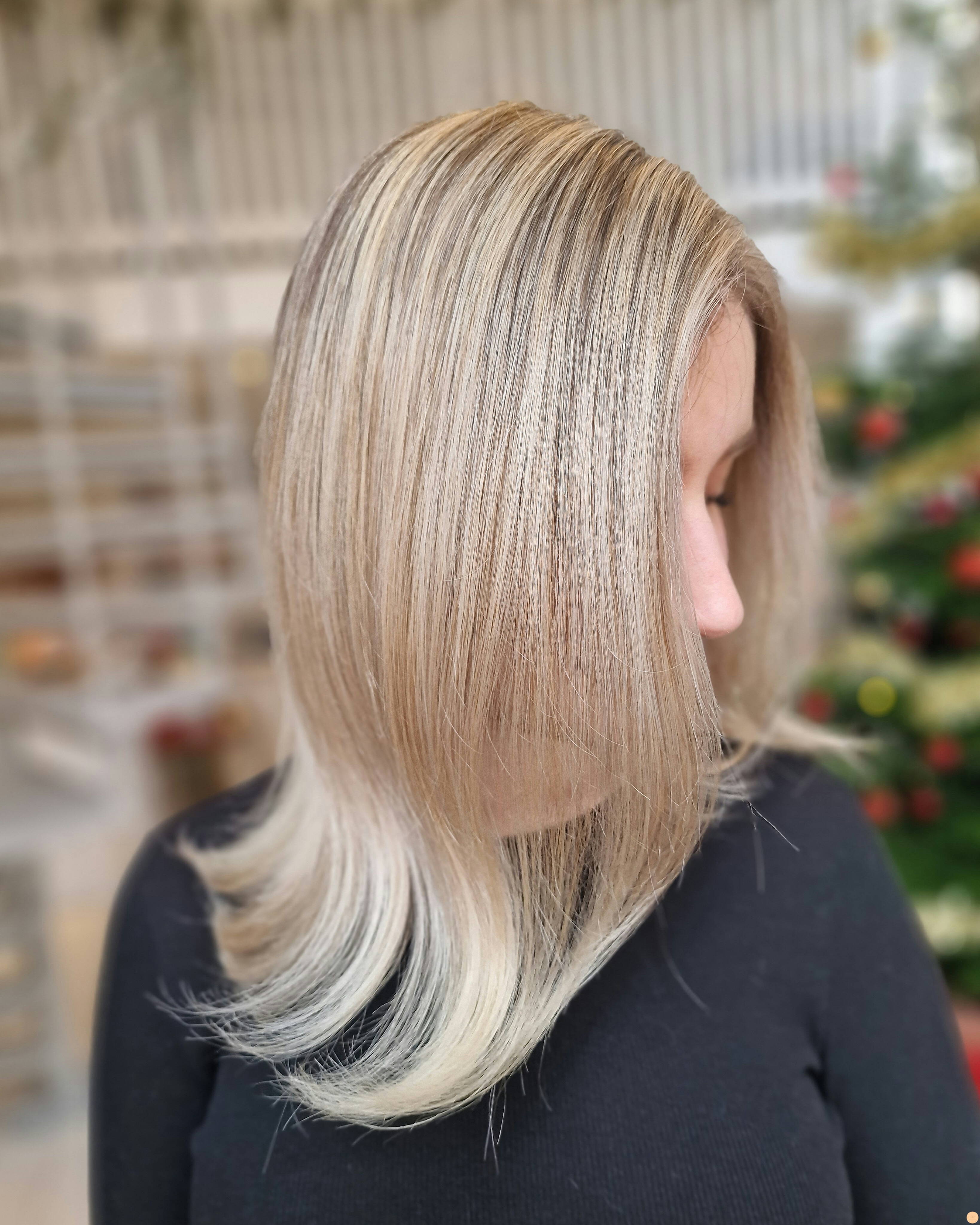 Seamless blonde