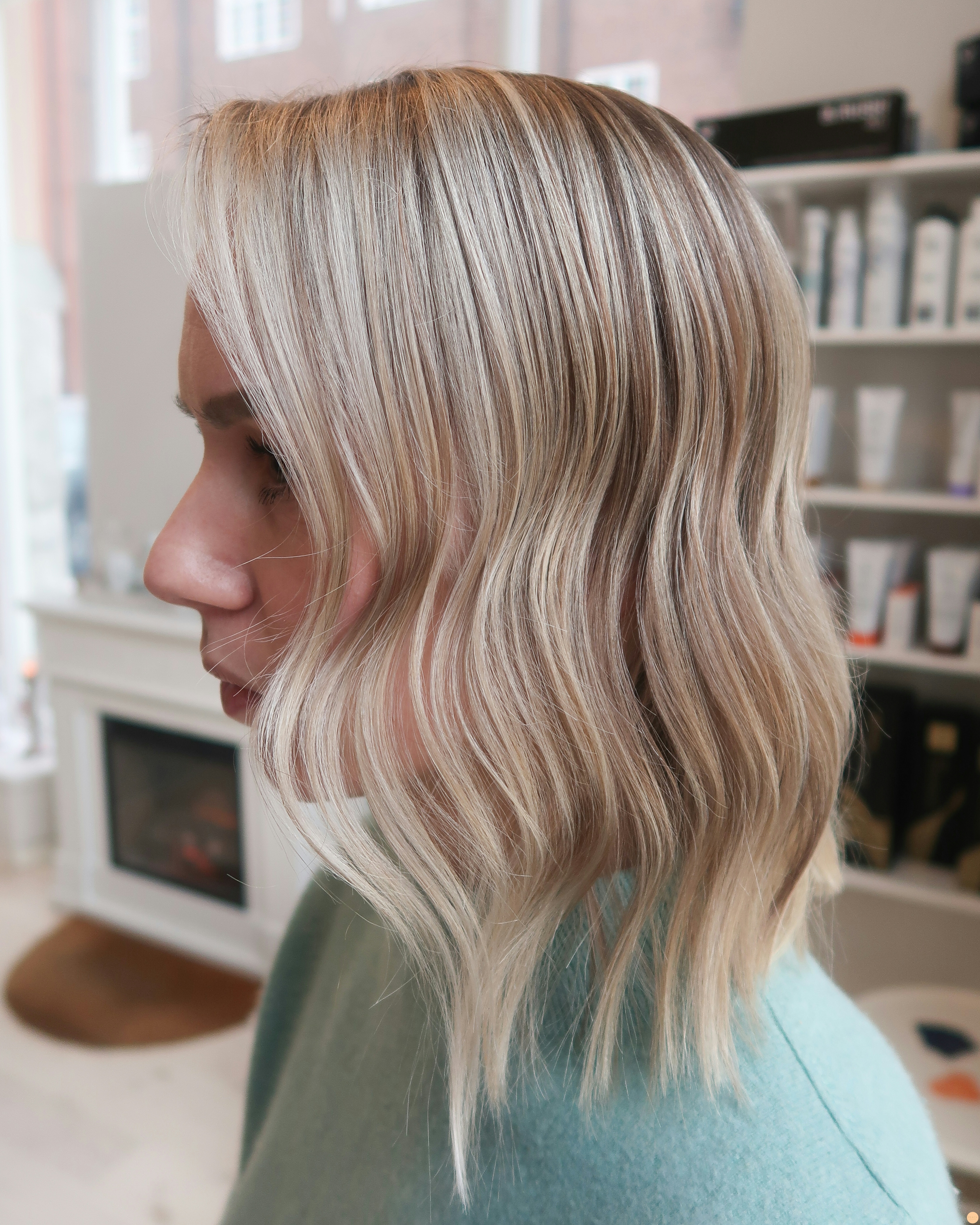 Blond balayage with lob cut