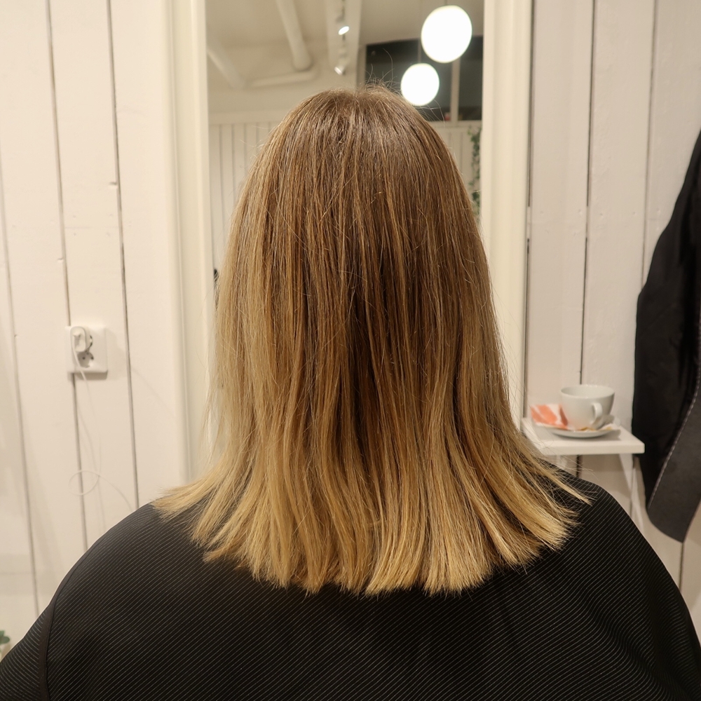 Lowlights i blont hår