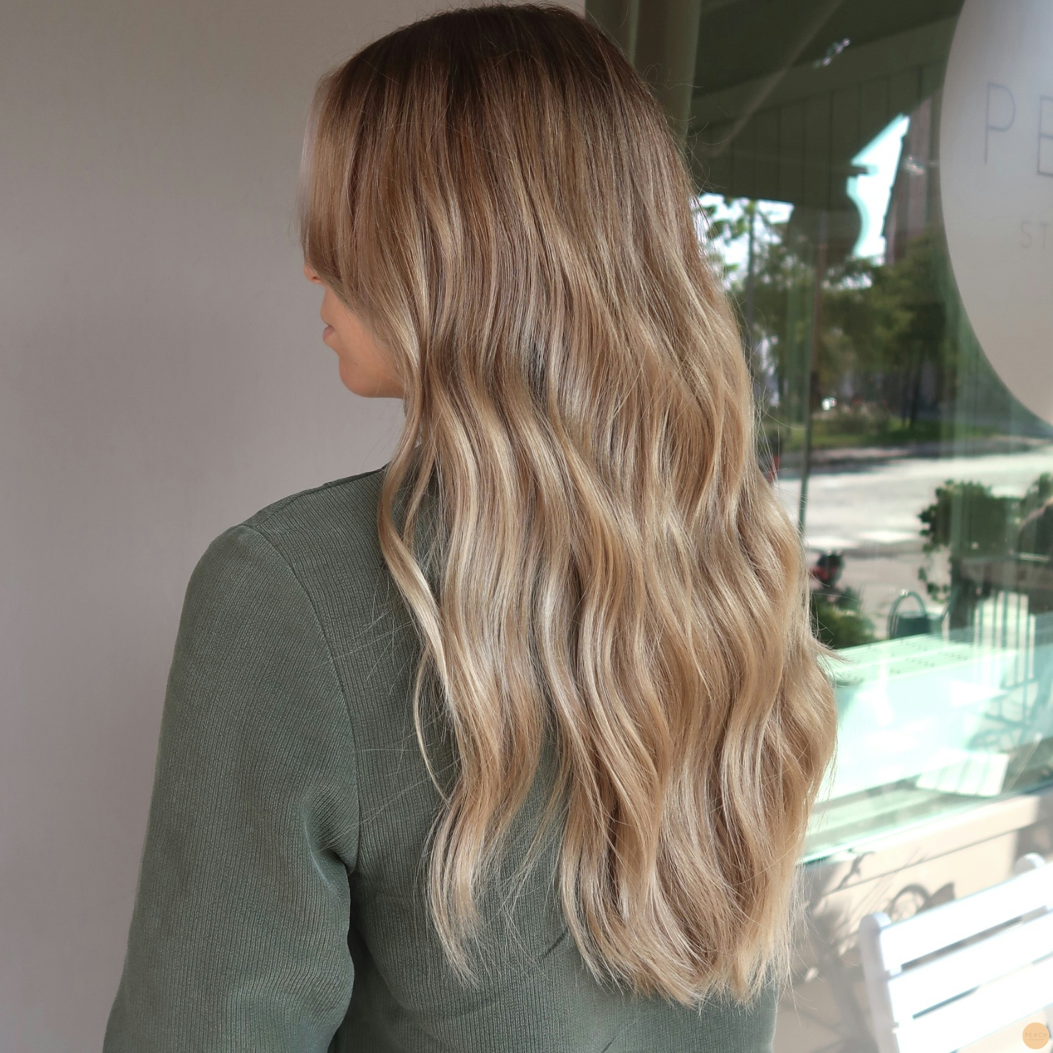 Krämig och sval beige blond