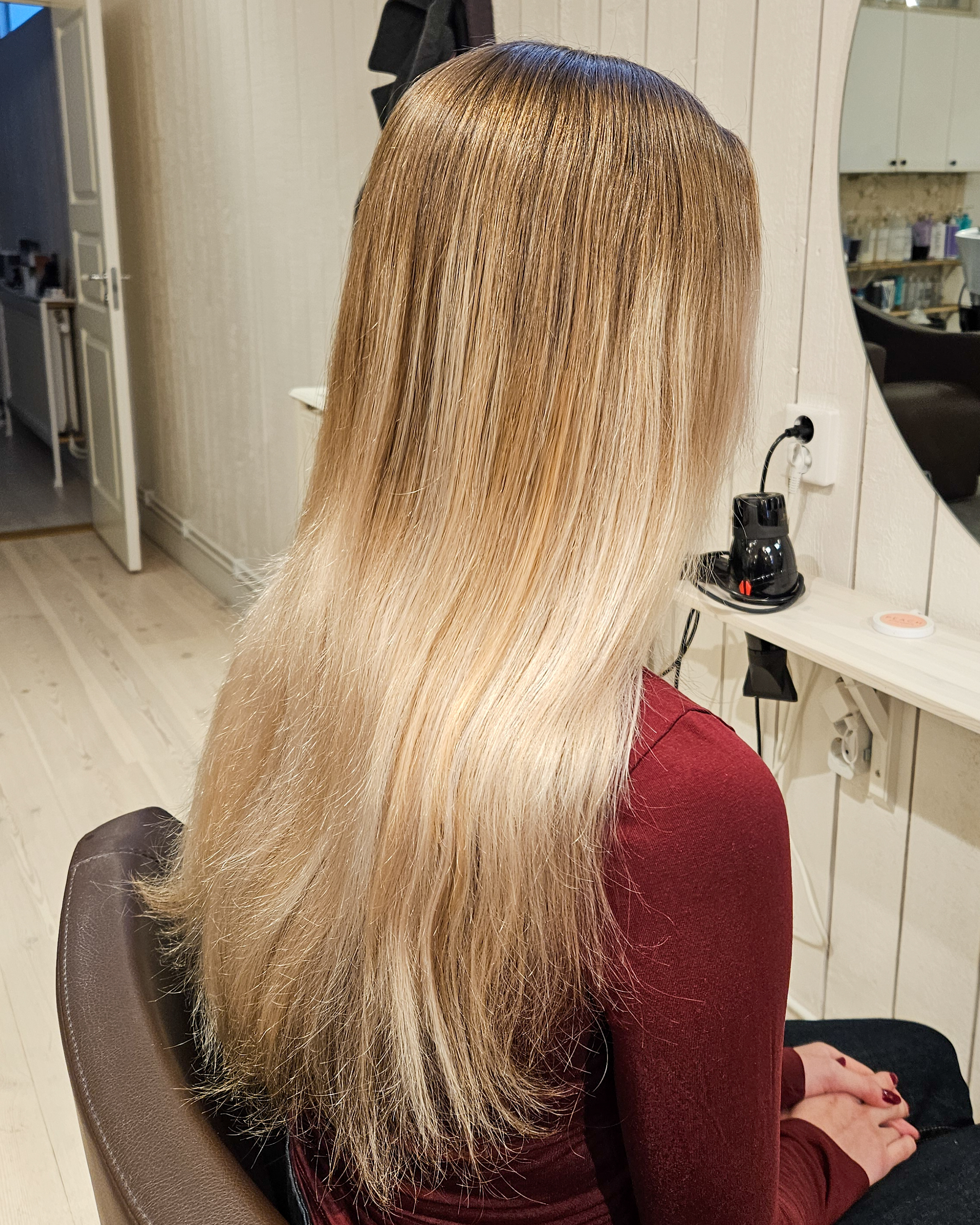 Creamy blonde hair makeover