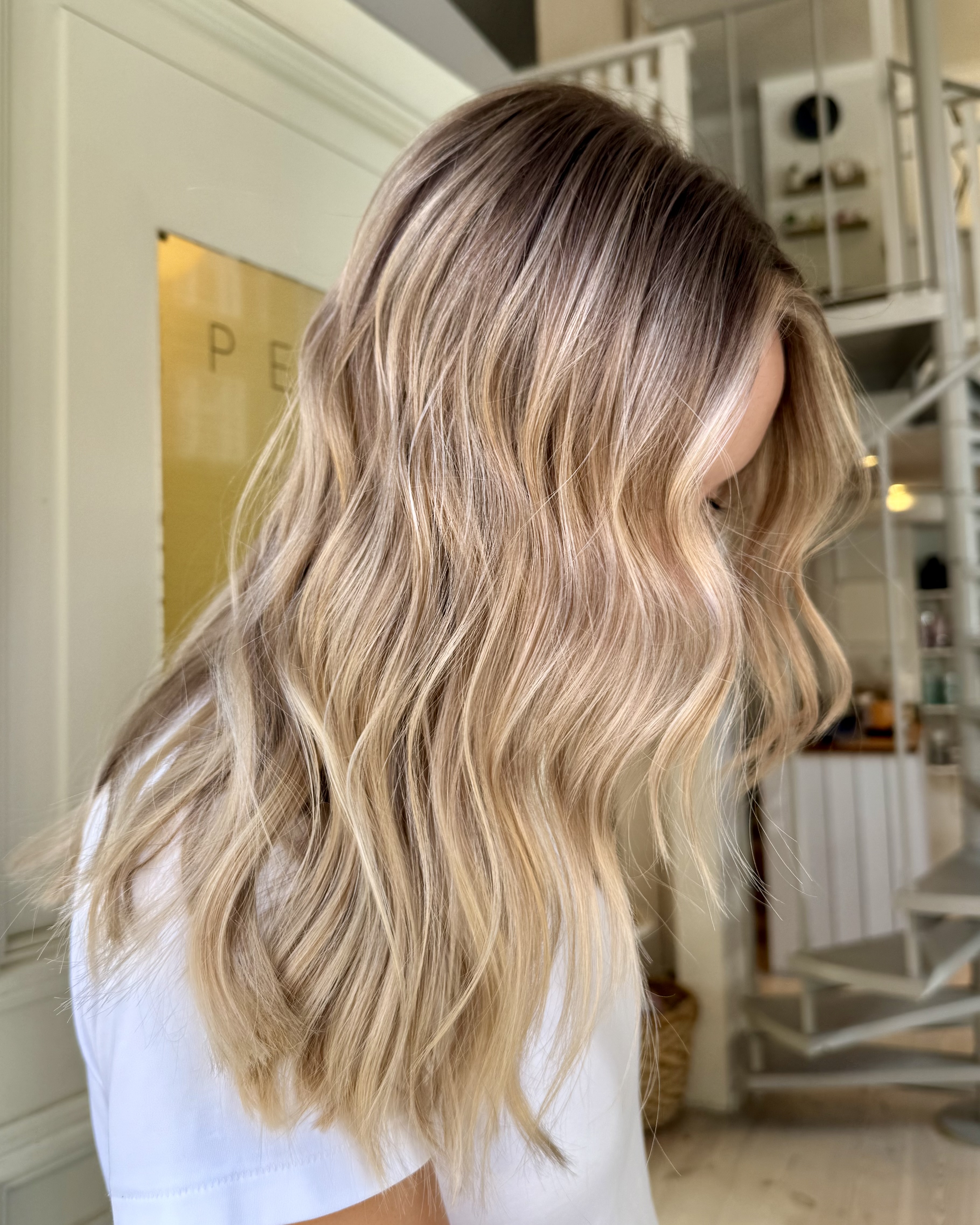 Krämig ljus balayage