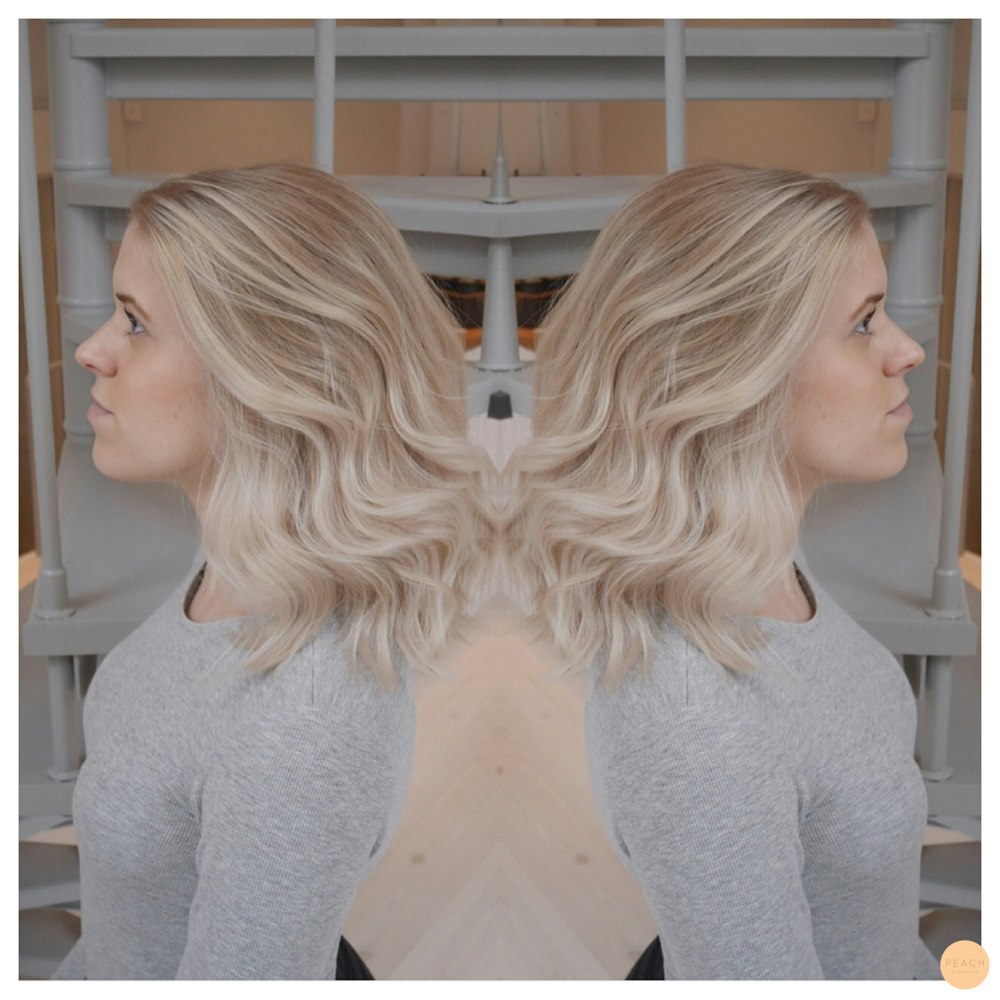 Crispy blonde hair Peach Stockholm