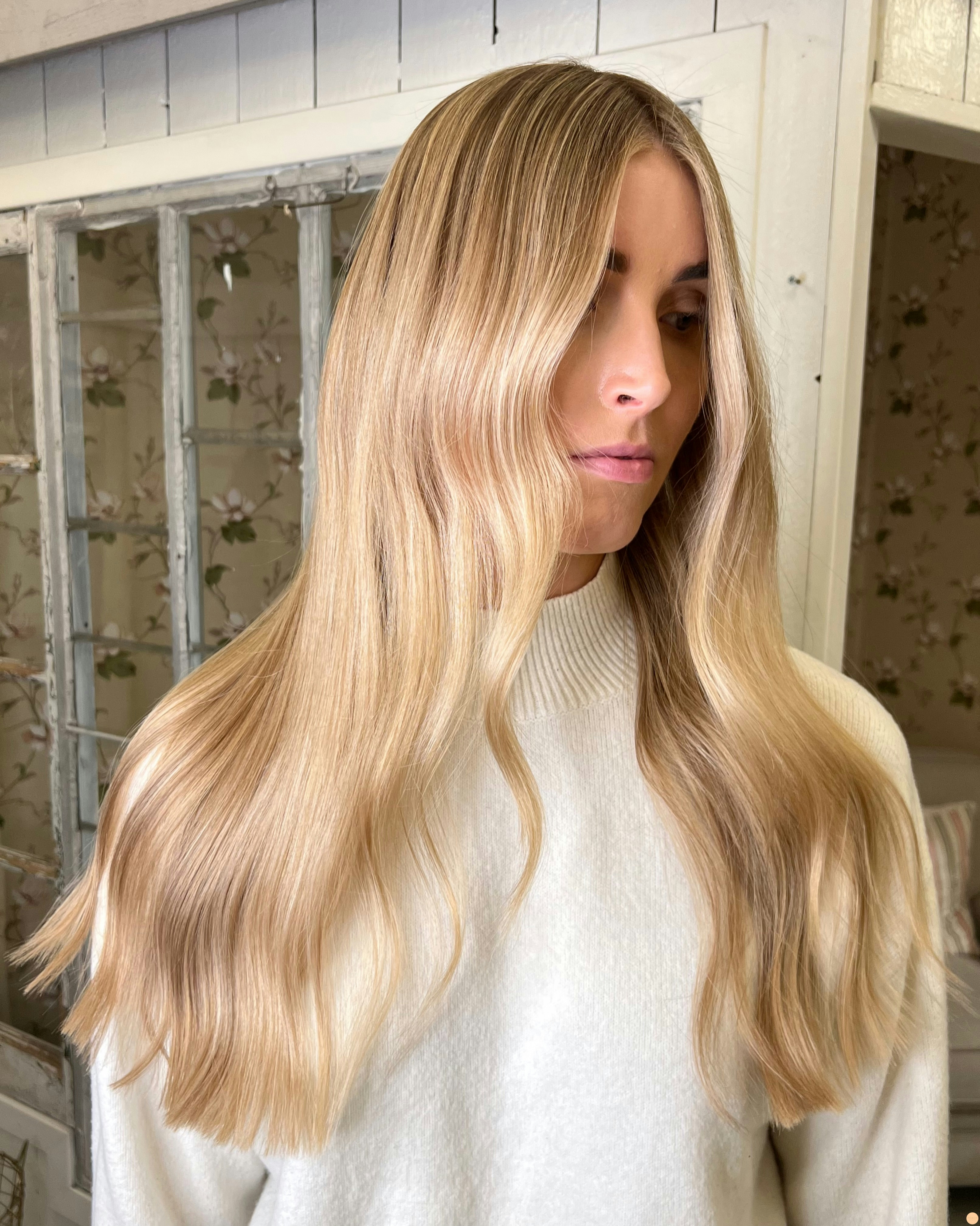 Creamy vanilla blonde hair🌸