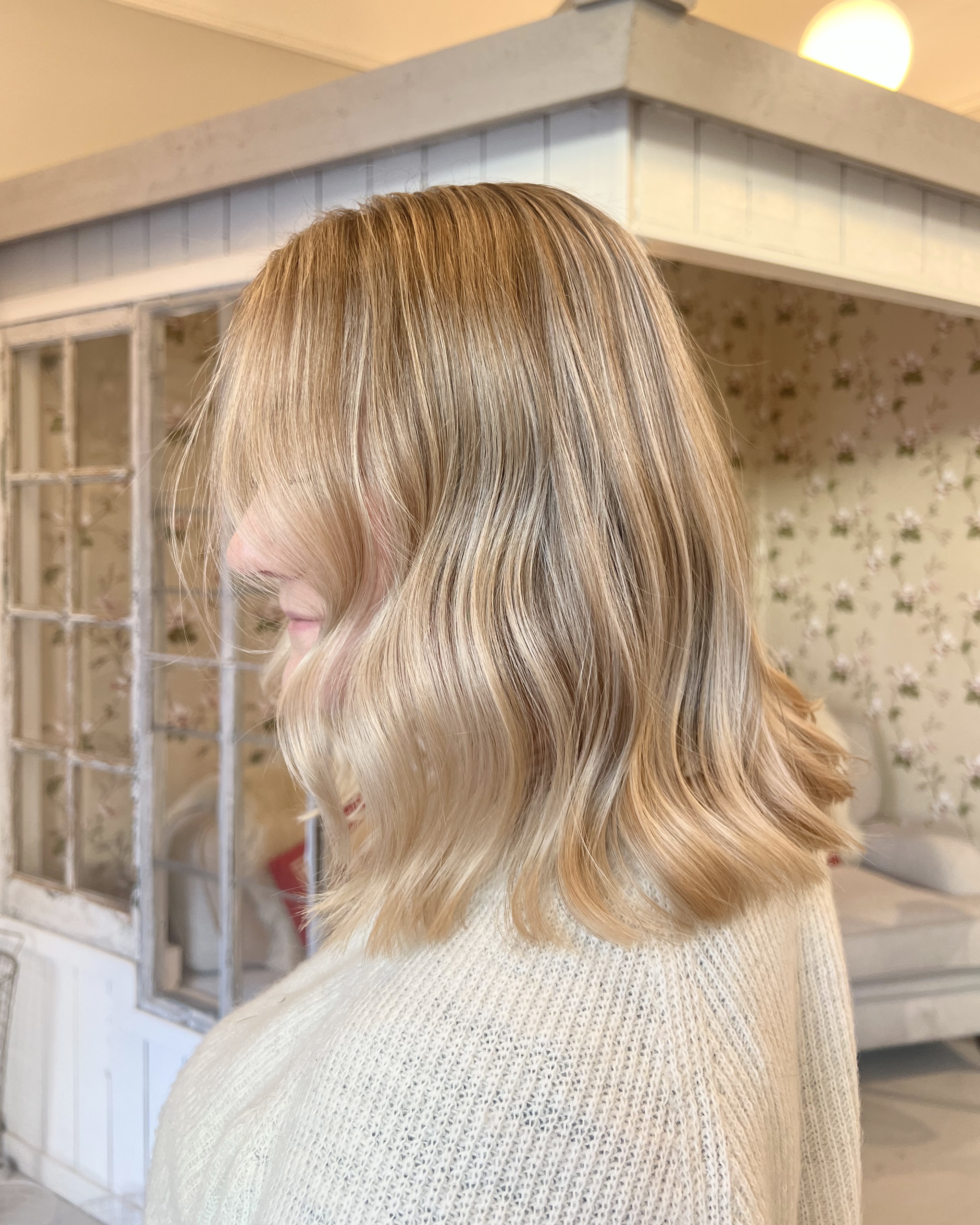 Beige blonde hair color